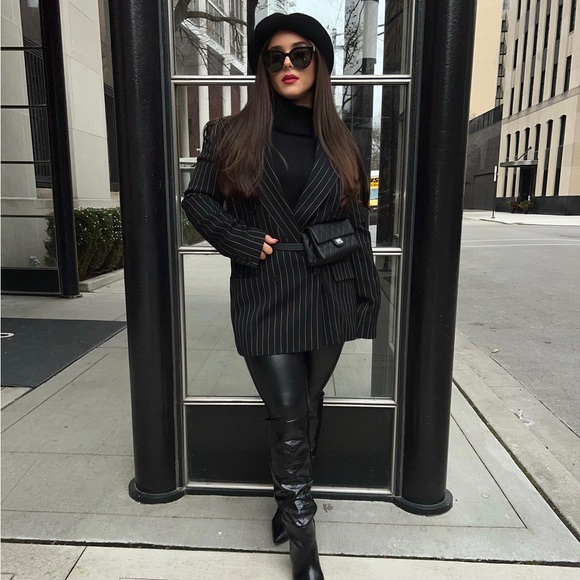 Chanel Reissue 2.55 Belt Bag - Picture 16 of 16